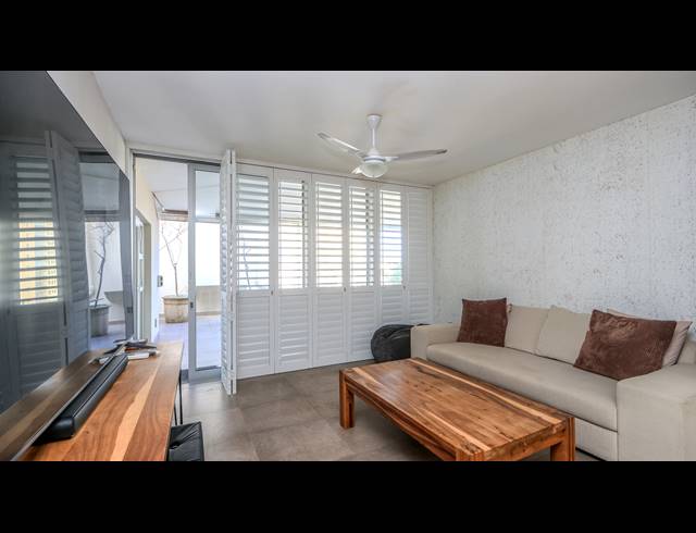 2 BEDROOM SIMPLEX FOR SALE IN UMHLANGA CENTRAL